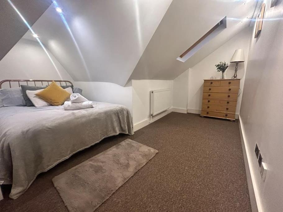 Peaceful 2-Bedroom Haven Apartment in Huntingdonshire District