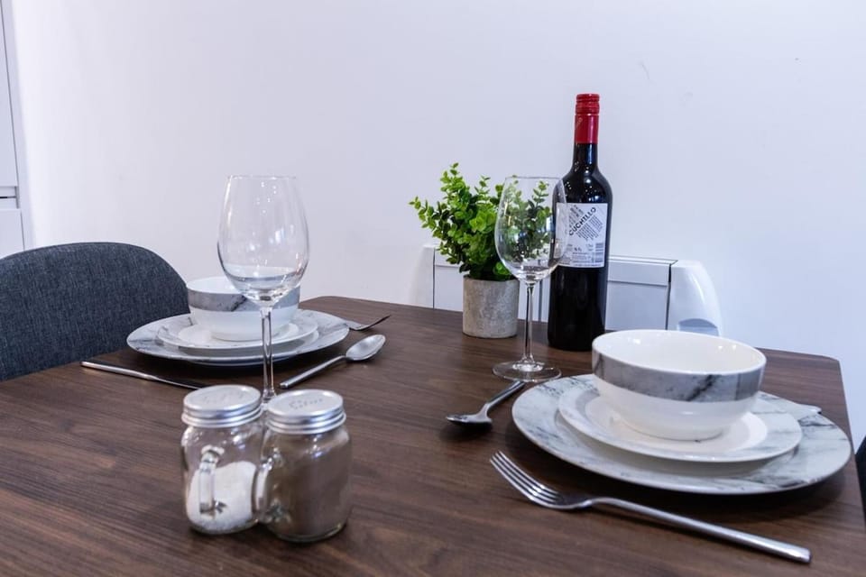 Trendy Apt in the Heart of MCR Apartment in Stretford
