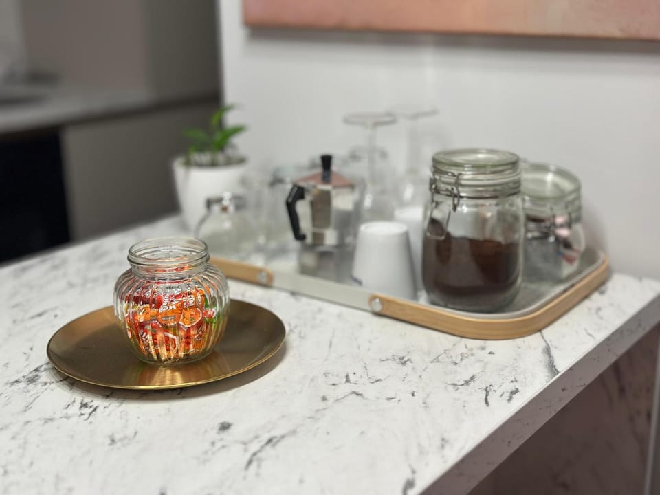 Coffee/tea facilities, Food and drinks, Drinks