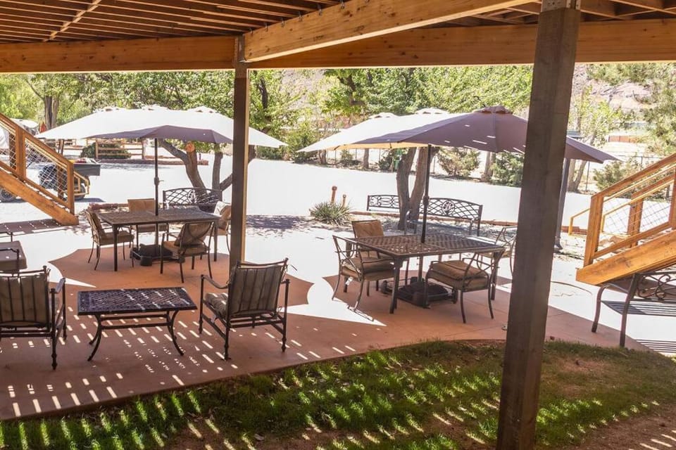 Desert Glamping Getaway Near Moab Arches House in Utah