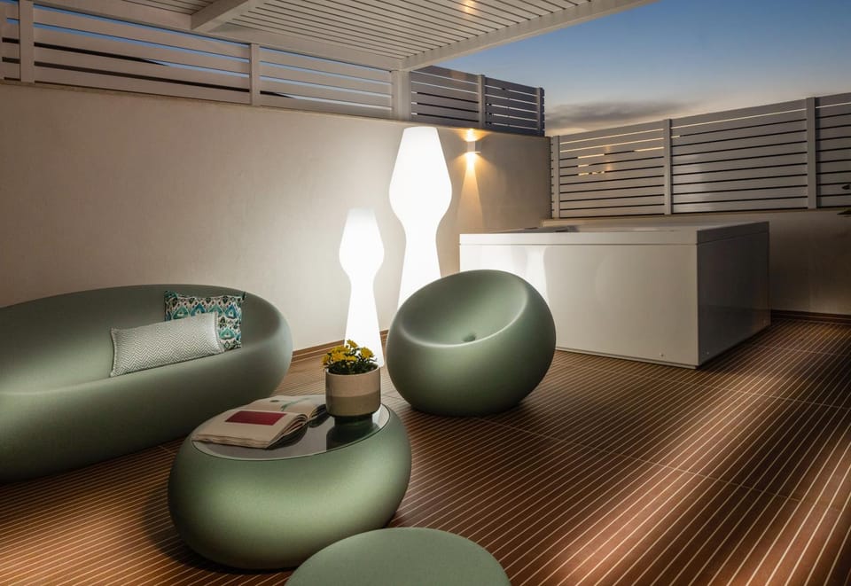Hot Tub, Balcony/Terrace, Balcony/Terrace