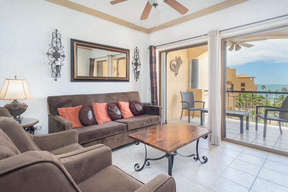 Balcony/Terrace, Living room, Seating area, Sea view
