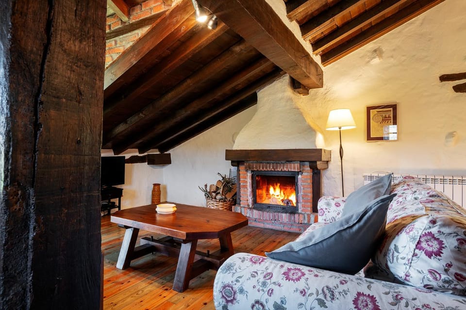 Living room, Seating area, fireplace