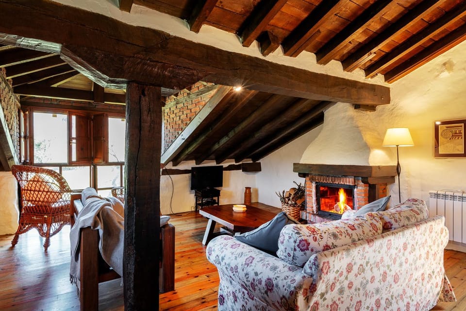 Living room, Seating area, fireplace