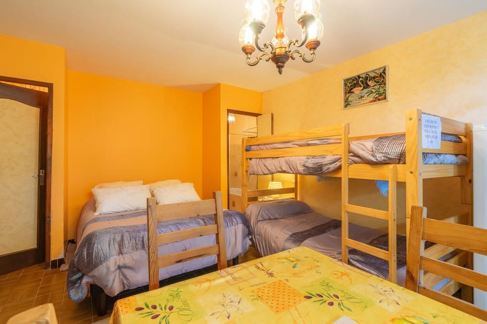 Property building, Living room, Bedroom