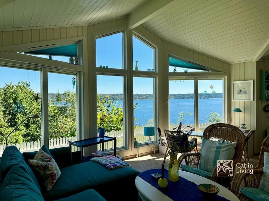 Cozy sea cabin with a great view Cabin in Viken, Norway