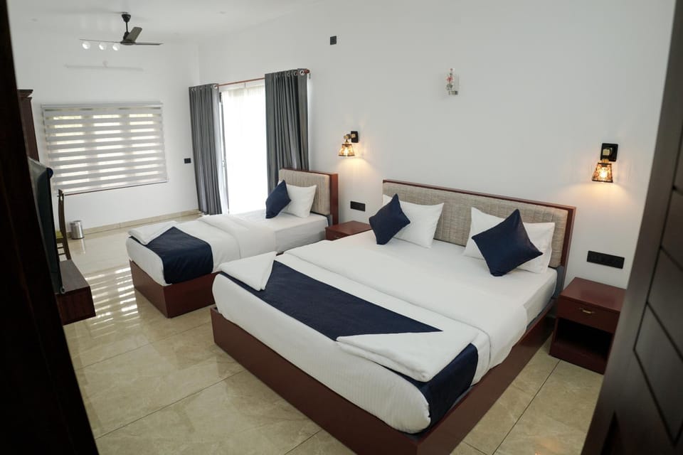 Teak and Lake Homestay Vacation rental in Kerala