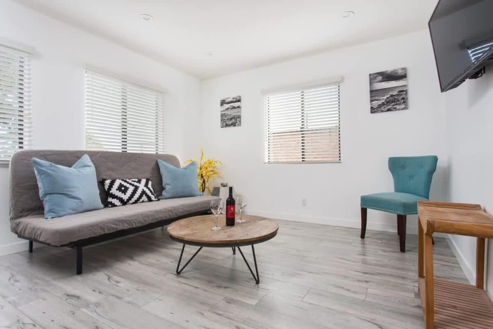 Sunny 1 Bedroom in the Heart of Venice Beach - #3 Apartment in Venice Beach