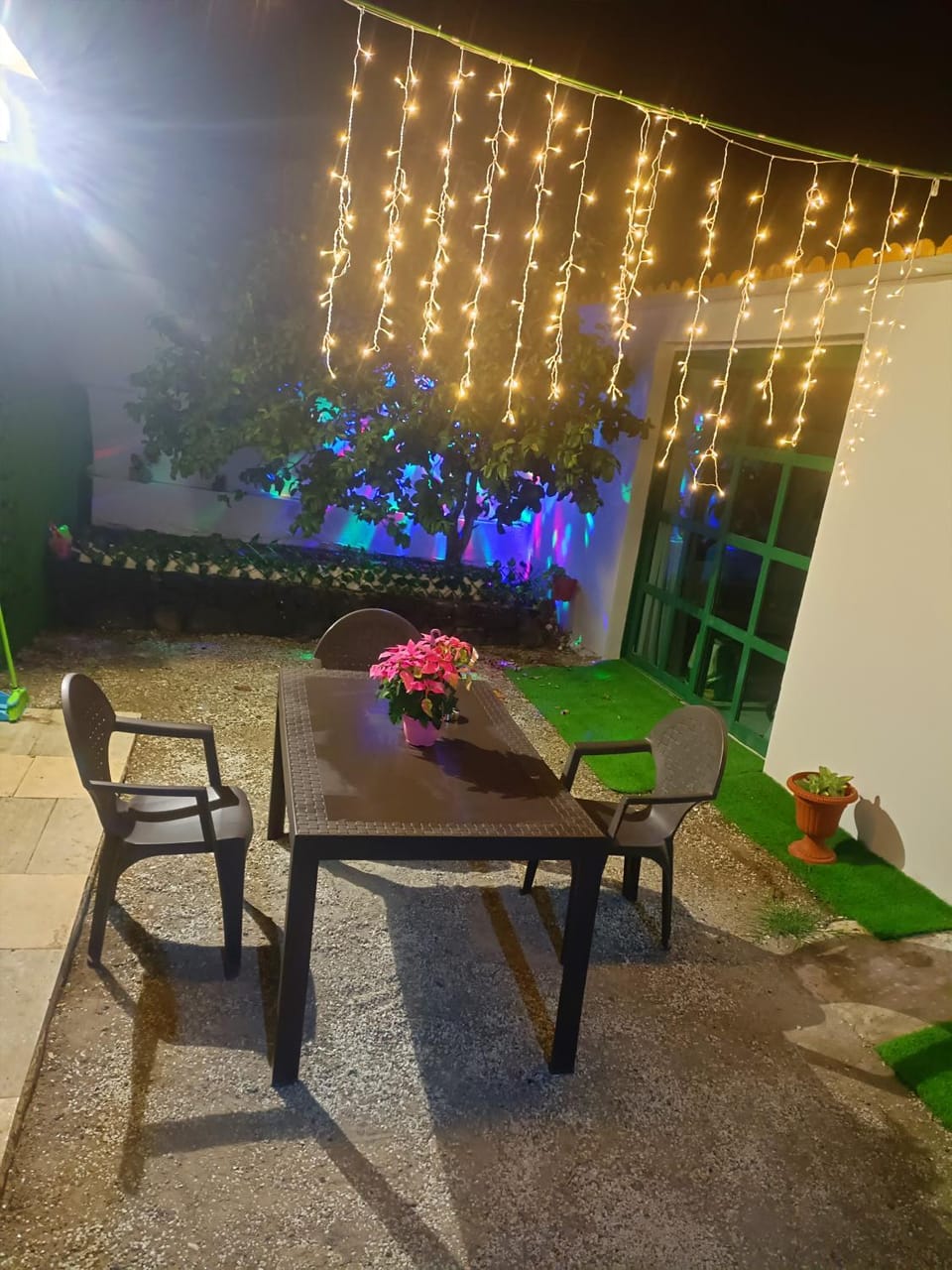 Patio, Night