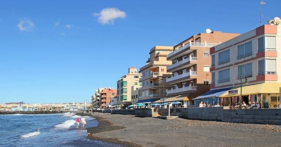 Neighbourhood, Beach