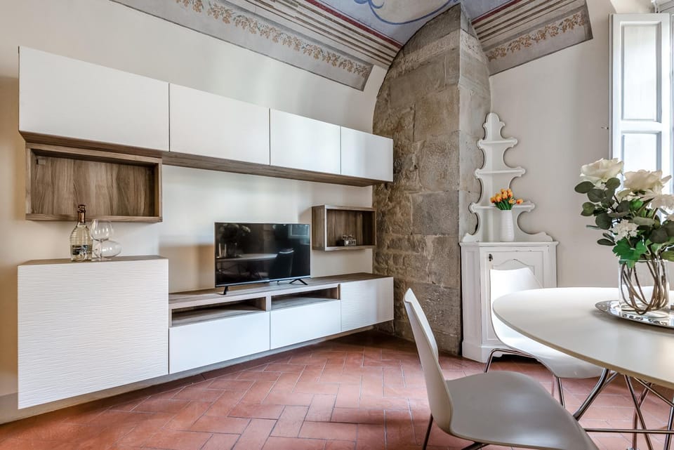 TV and multimedia, Living room, Dining area