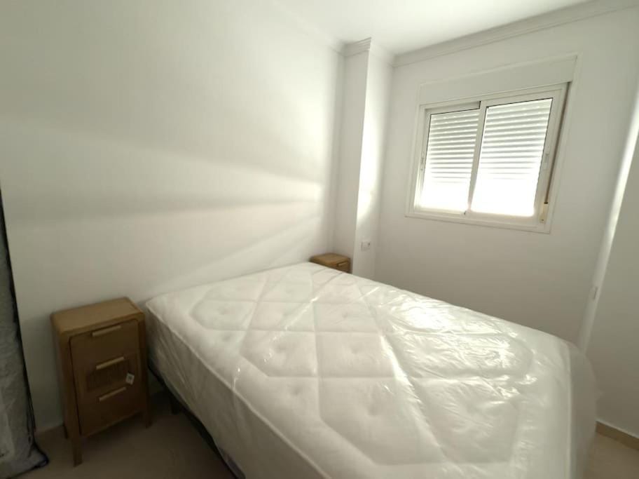 Edifico Mañez Primero- Nuevo, 10 minutos Gibraltar Apartment in Andalusia