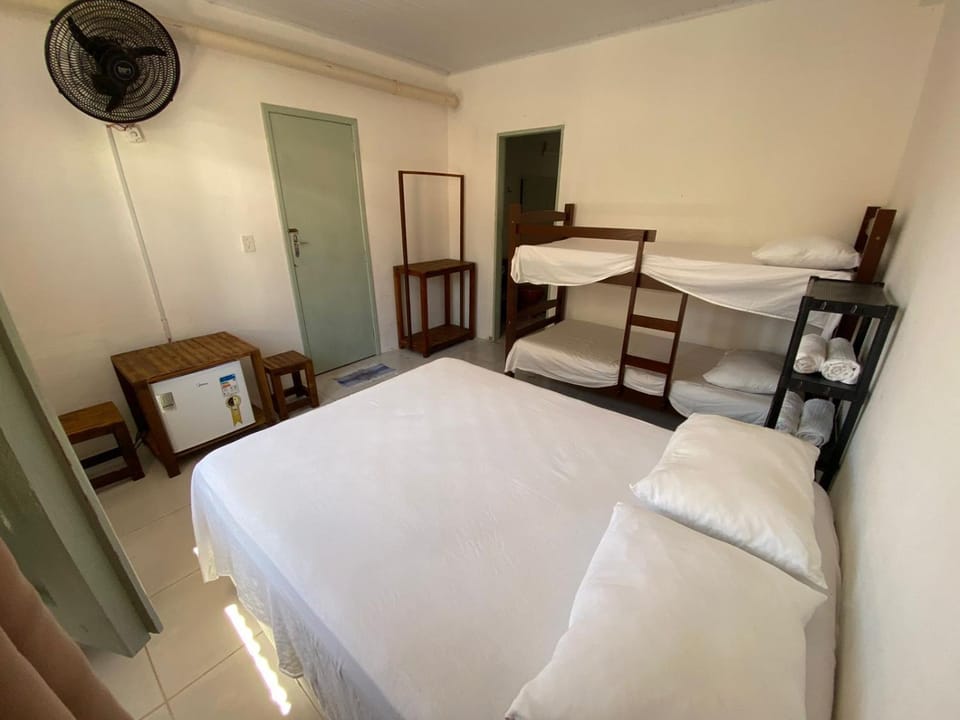Bed, Photo of the whole room, bunk bed