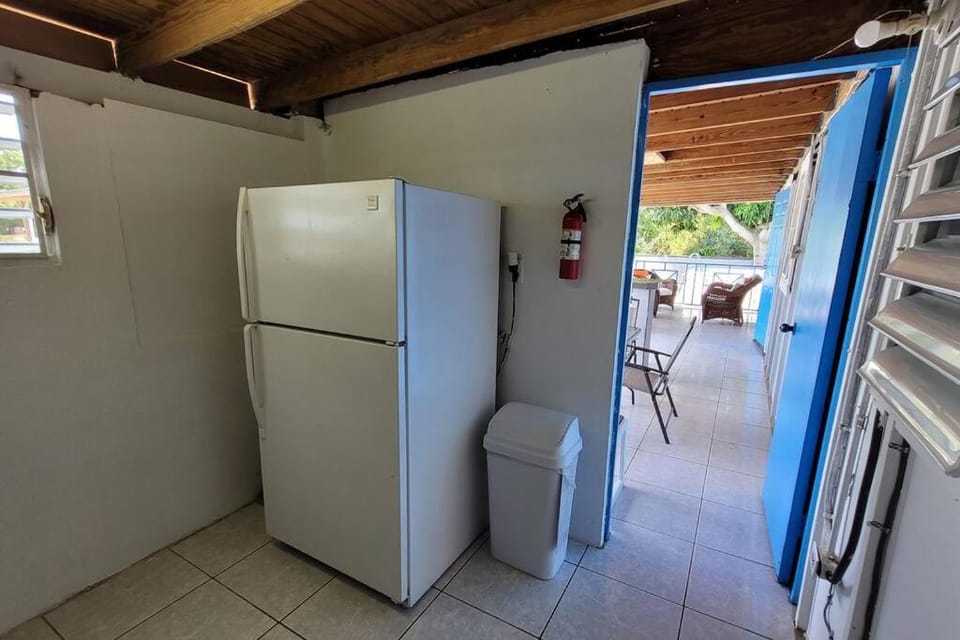 Container 1 with pool, free wifi fully equiped Apartment in Caribbean