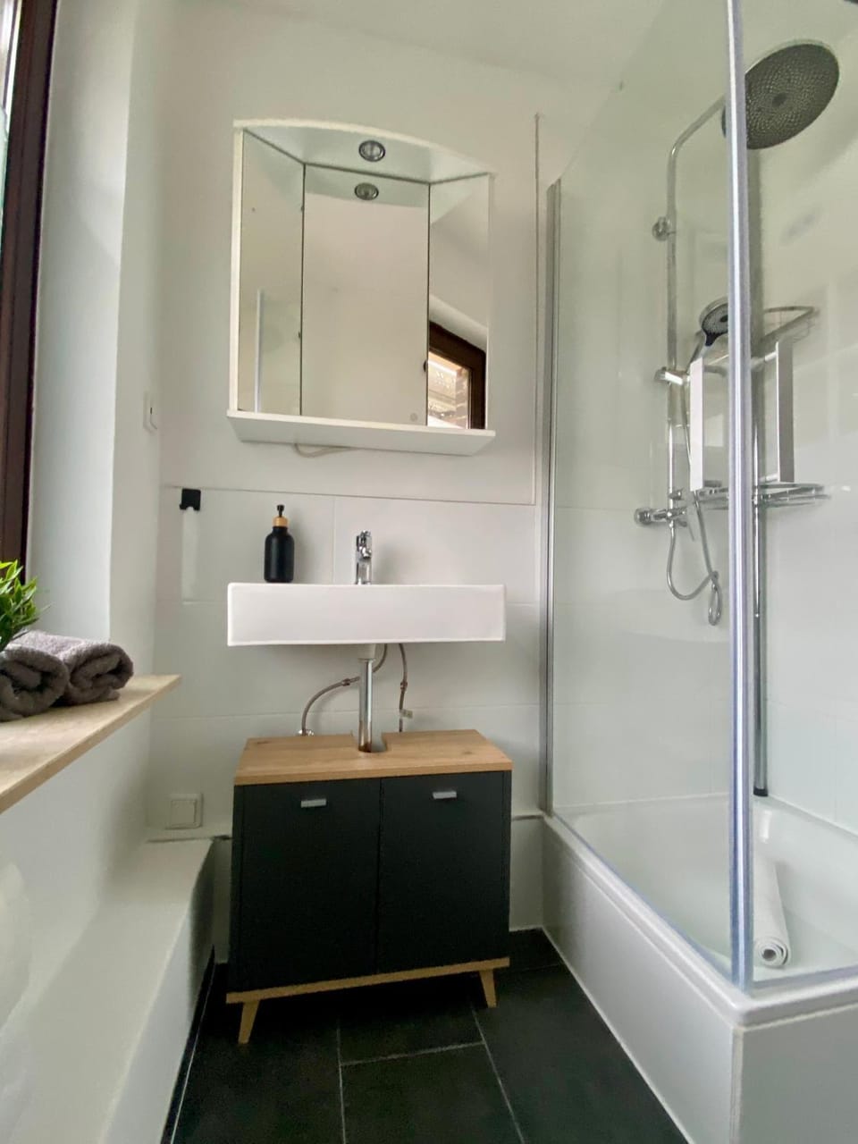 Shower, Bathroom