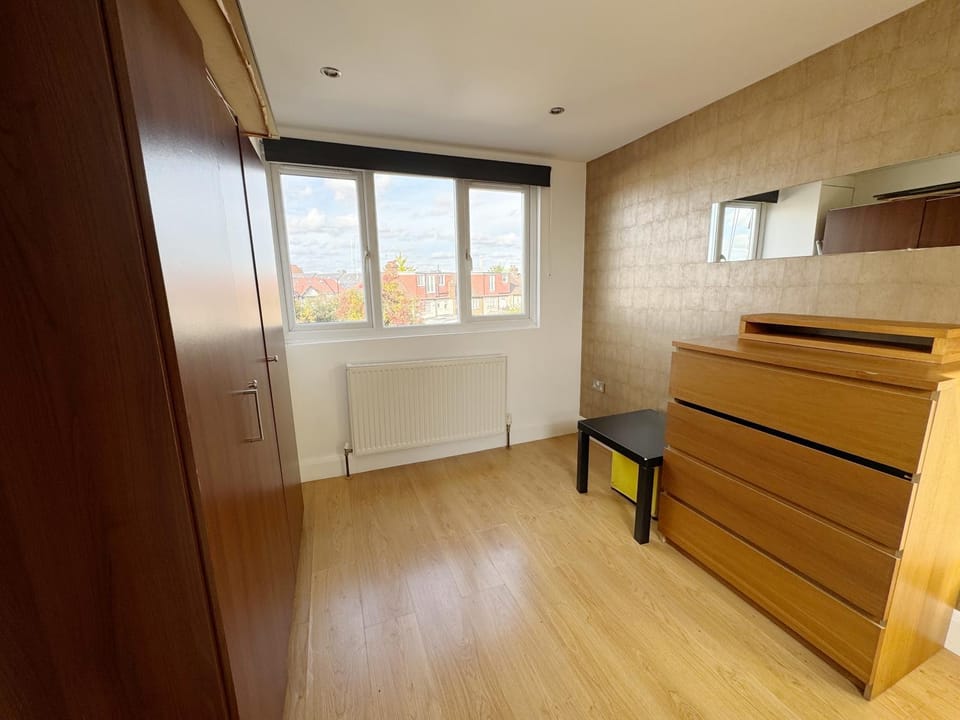 Budget Double Room in Acton, Near Central London & Heathrow Vacation rental in London Borough of Ealing