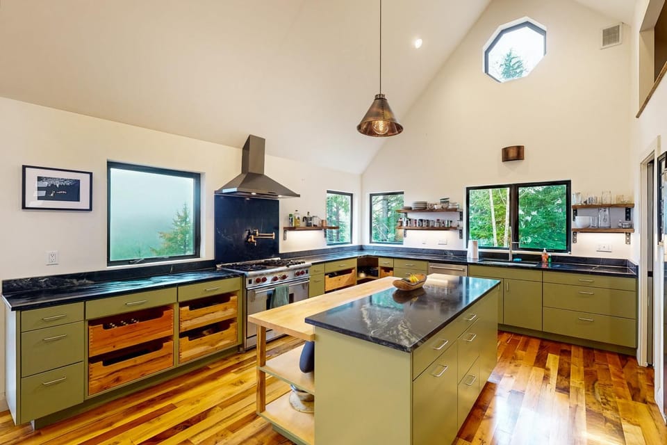 Cedar Ridge House in Oregon