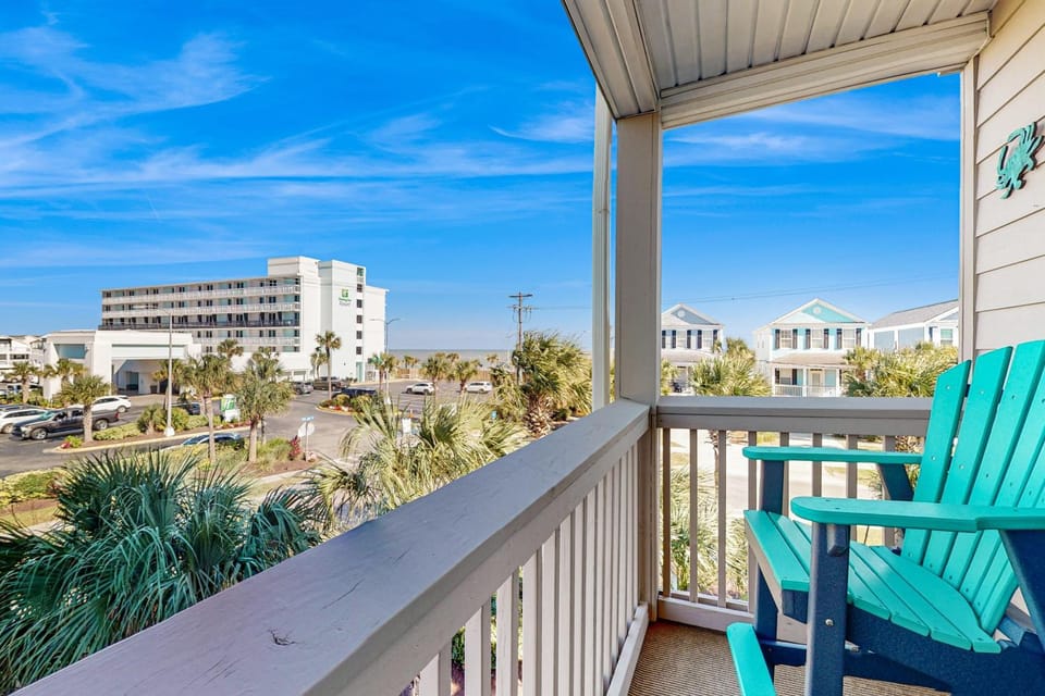 Live in the Sun, Play in the Sea Apartment in Surfside Beach