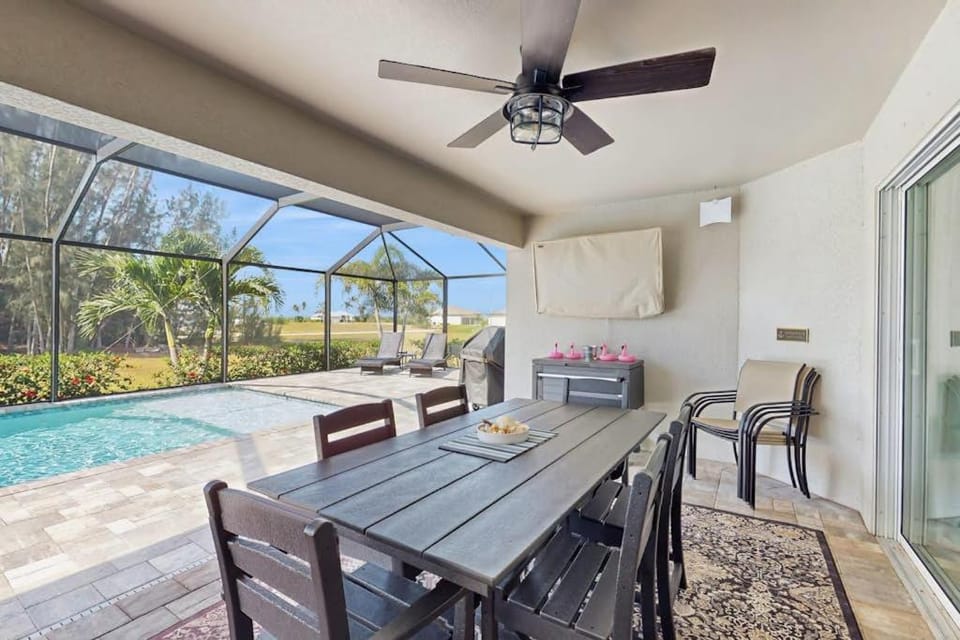 Cocktail Cove House in Cape Coral