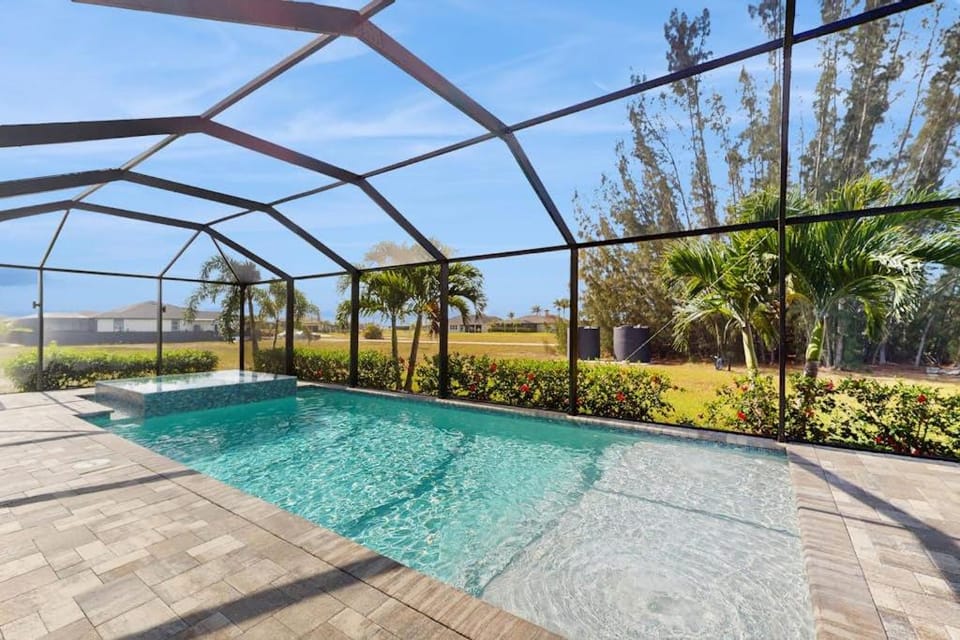 Cocktail Cove House in Cape Coral