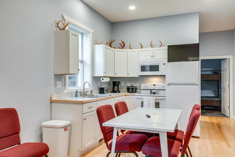 5 Mi to Twin Lakes SP! Renovated Church Apartment in Wisconsin