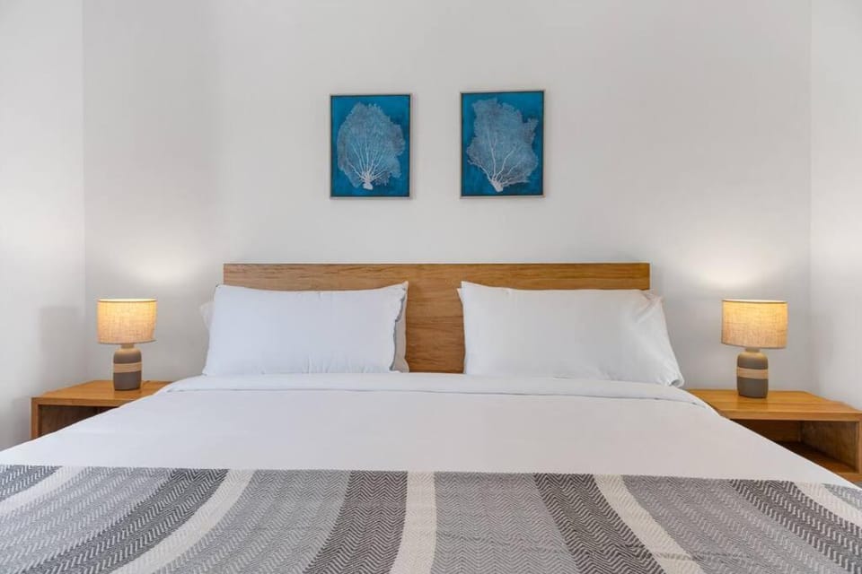 Pineda Suite # 202 with parking and housekeeping Apartment in La Paz