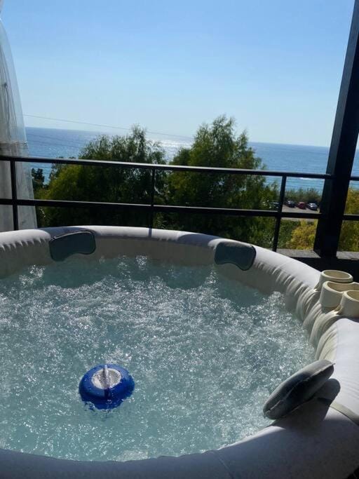 Hot Tub, Sea view