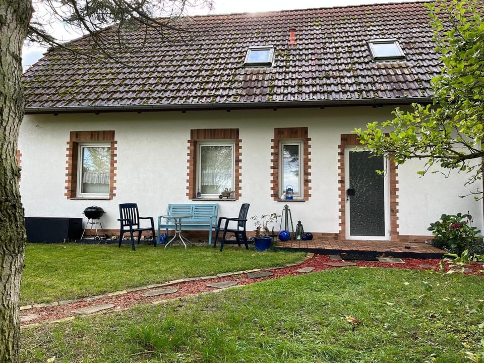 Property building, Garden, Garden