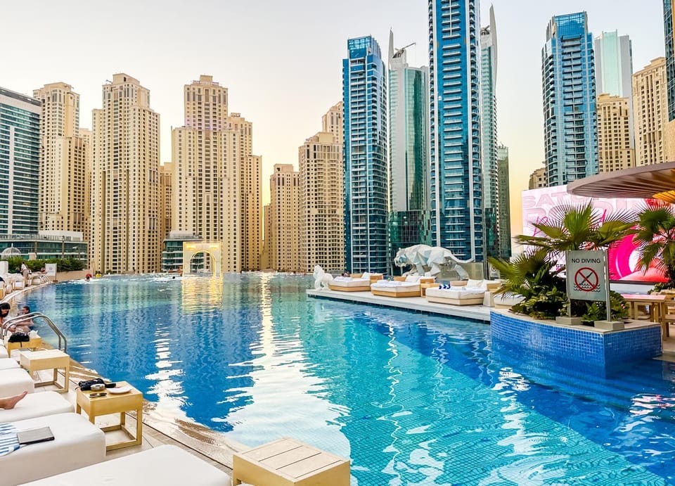 Restaurant/places to eat, Pool view, Swimming pool, sunbed