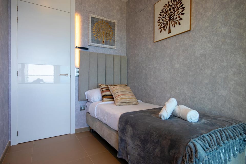 Bed, Bedroom, air conditioner