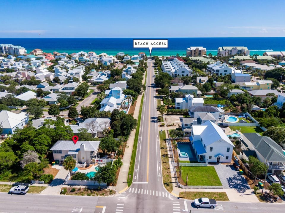The Sandpiper-Crystal Beach- Private Pool House in Destin
