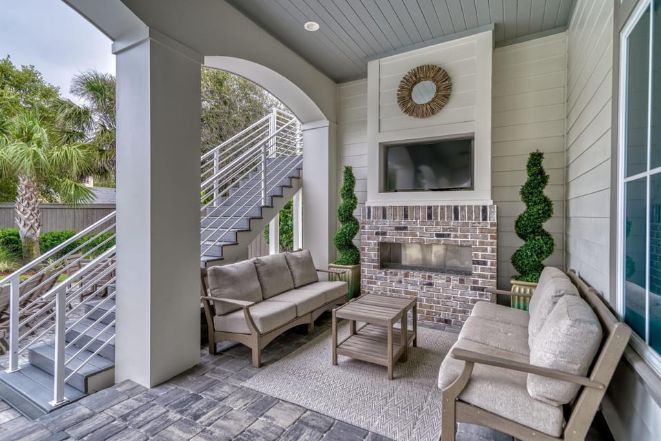 Glam Clam-Gated Beach- Private Pool & Spa House in Gulf Pines