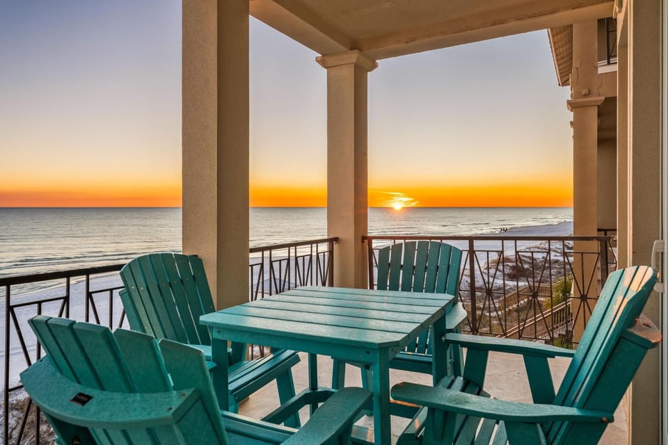 The Brookie-Frangista Beach-Beach Front- Elevator- 2 Pools! House in Miramar Beach