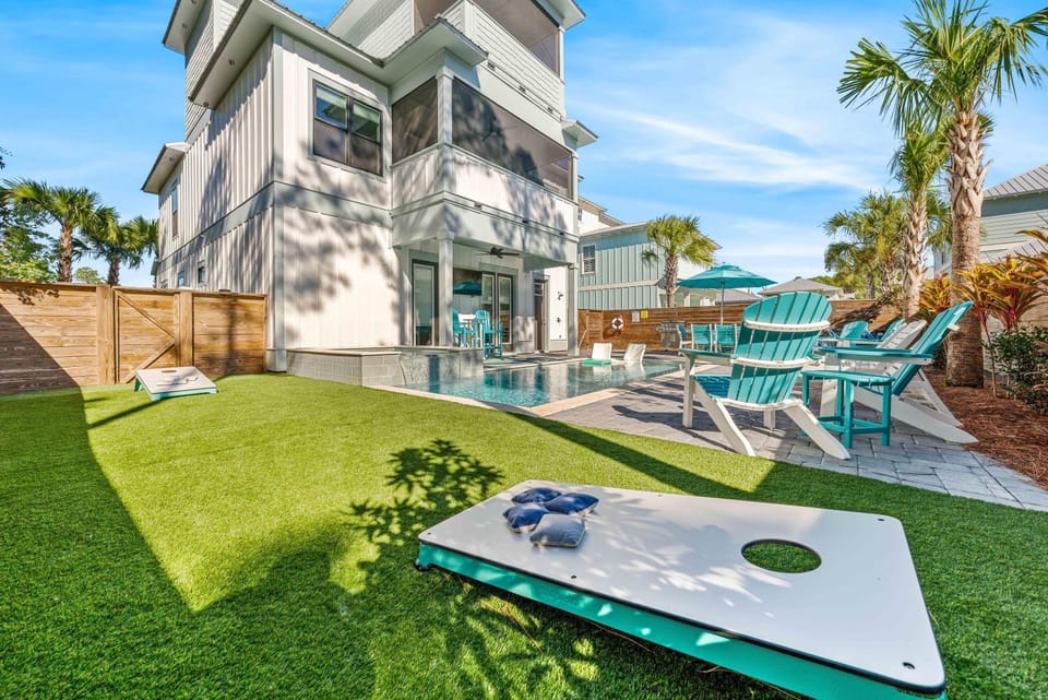 Marl-Inn Blue -- Villas of Frangista-Private Pool House in Miramar Beach