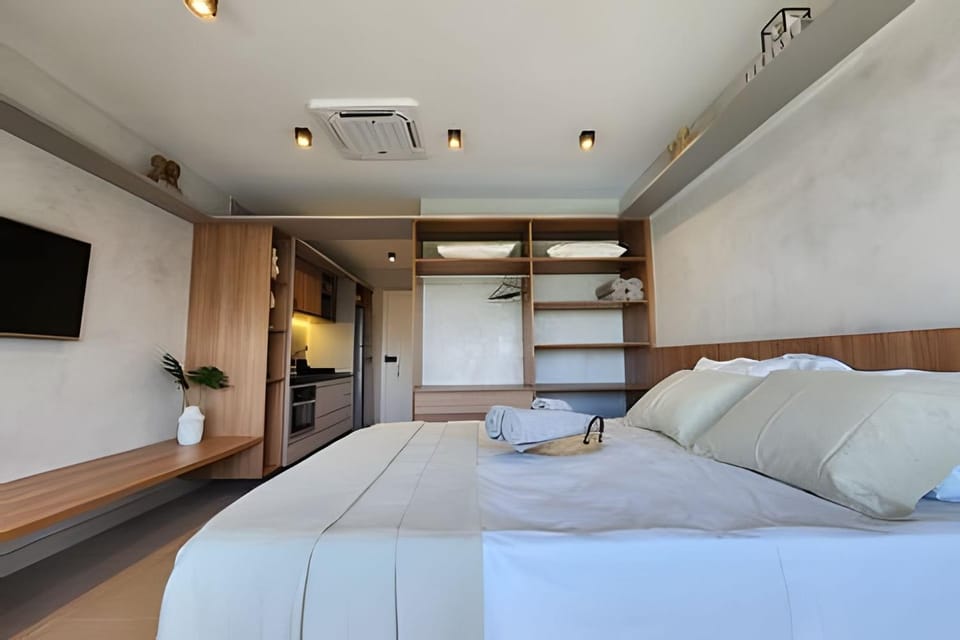 Photo of the whole room, Bedroom