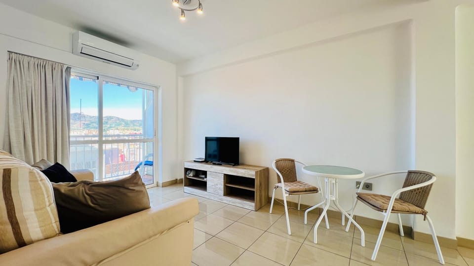 TV and multimedia, Living room, Dining area, air conditioner