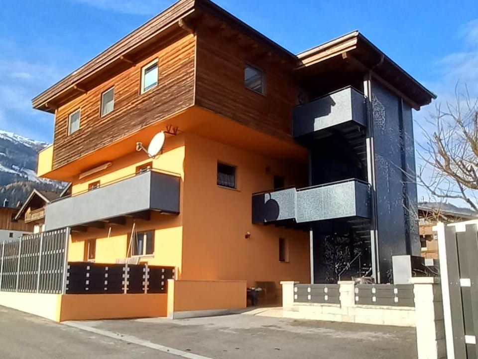 Property building, Day