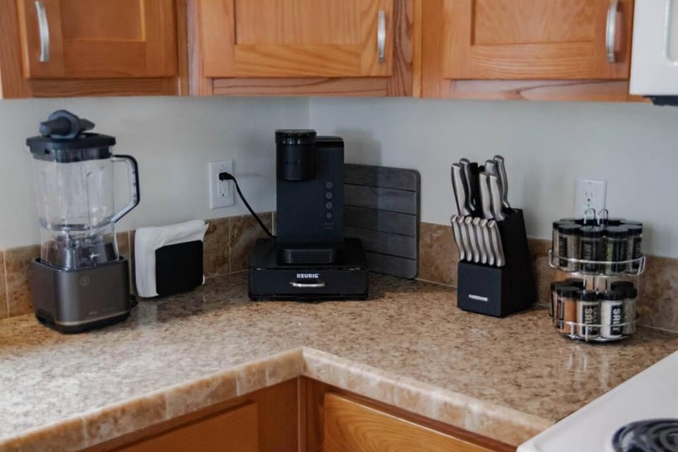 Coffee/tea facilities, Kitchen or kitchenette