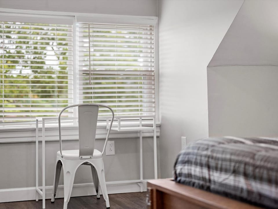 Oakland, Pittsburgh !F Unique and Stylish Private Bedroom with Private Bathroom Vacation rental in Pittsburgh