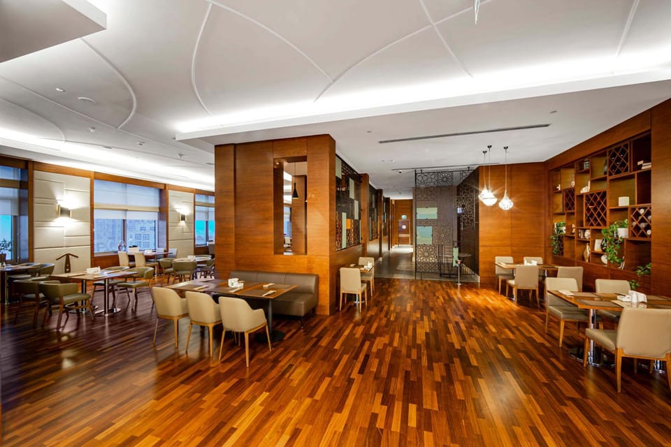 Restaurant/places to eat, Restaurant/places to eat
