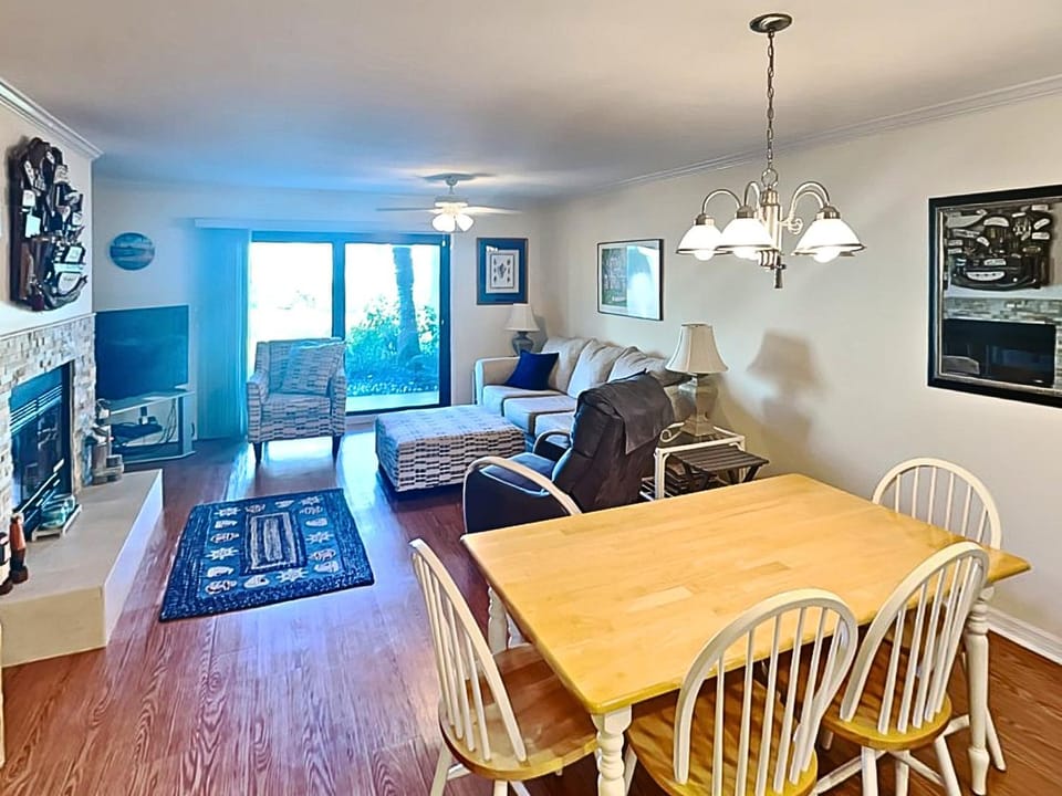 Patio, Balcony/Terrace, Living room, Seating area, Dining area, fireplace, furniture