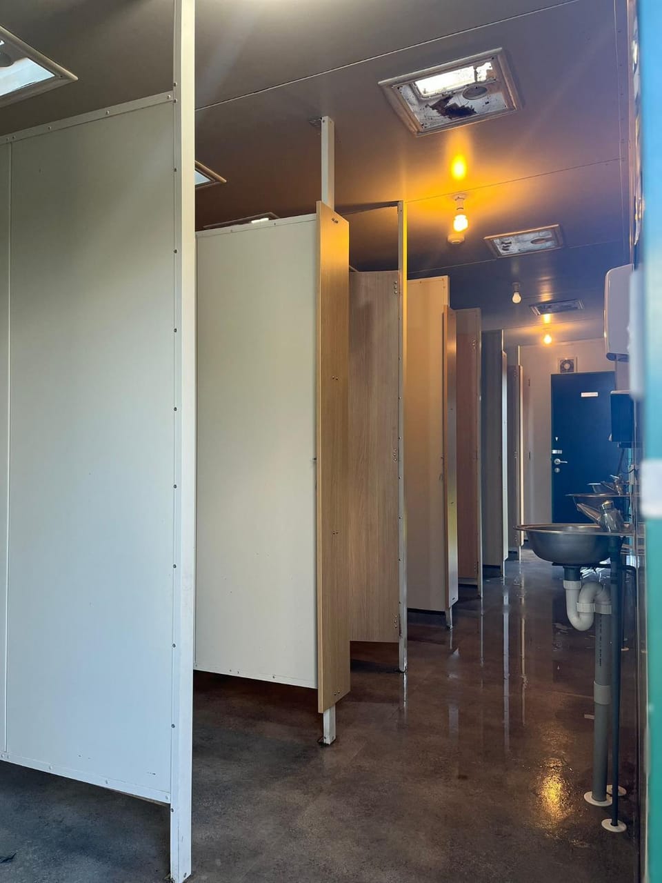 Bathroom, Bathroom