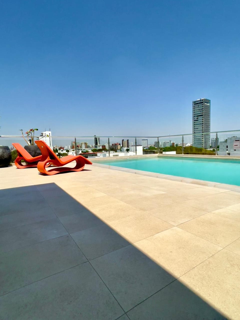 Balcony/Terrace, Pool view, Swimming pool, Swimming pool, sunbed