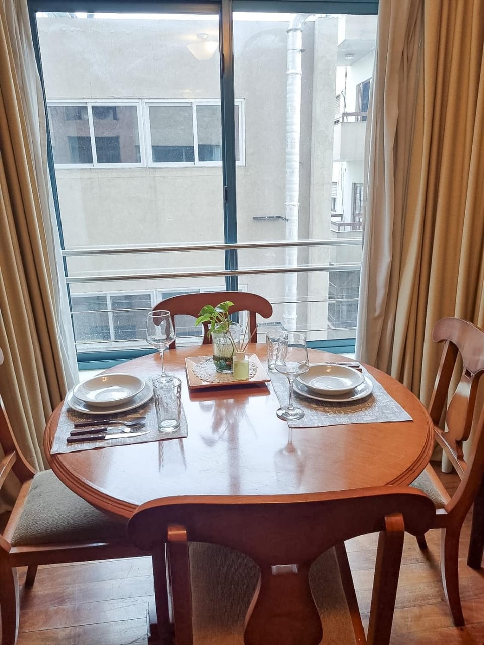 Decorative detail, Dining area
