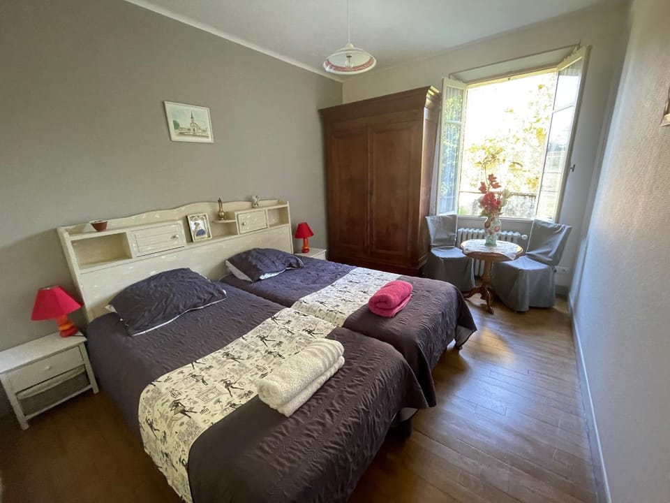 Charmante fermette avec jardin clos et étang privé, idéale pour découvrir le Berry - FR-1-591-622 House in Centre-Val de Loire