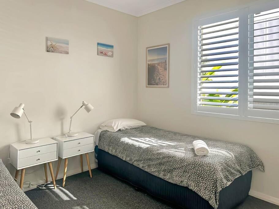 Unit 11 - Avoca Palms Resort Apartment in Cape Three Points Road