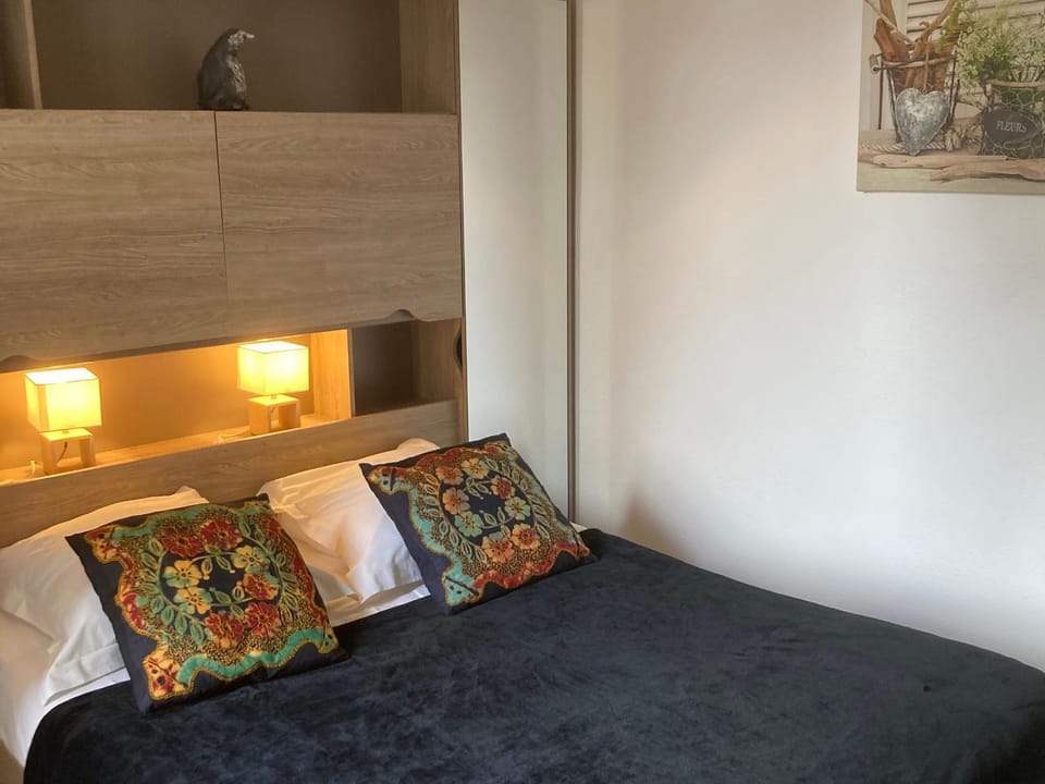 Charmant T2 près des Thermes de Nancy avec accueil chaleureux et tout inclus - FR-1-584-339 House in Nancy