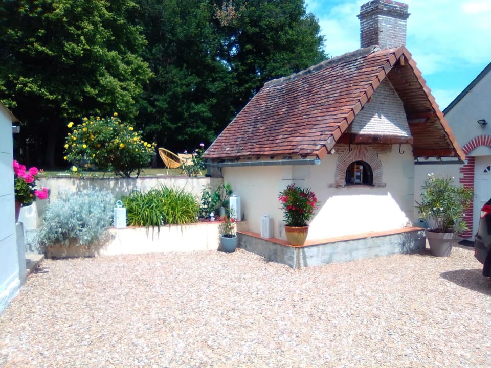 Détente au Moulin: Piscine, Jacuzzi, Animaux Bienvenus - FR-1-591-641 House in Centre-Val de Loire