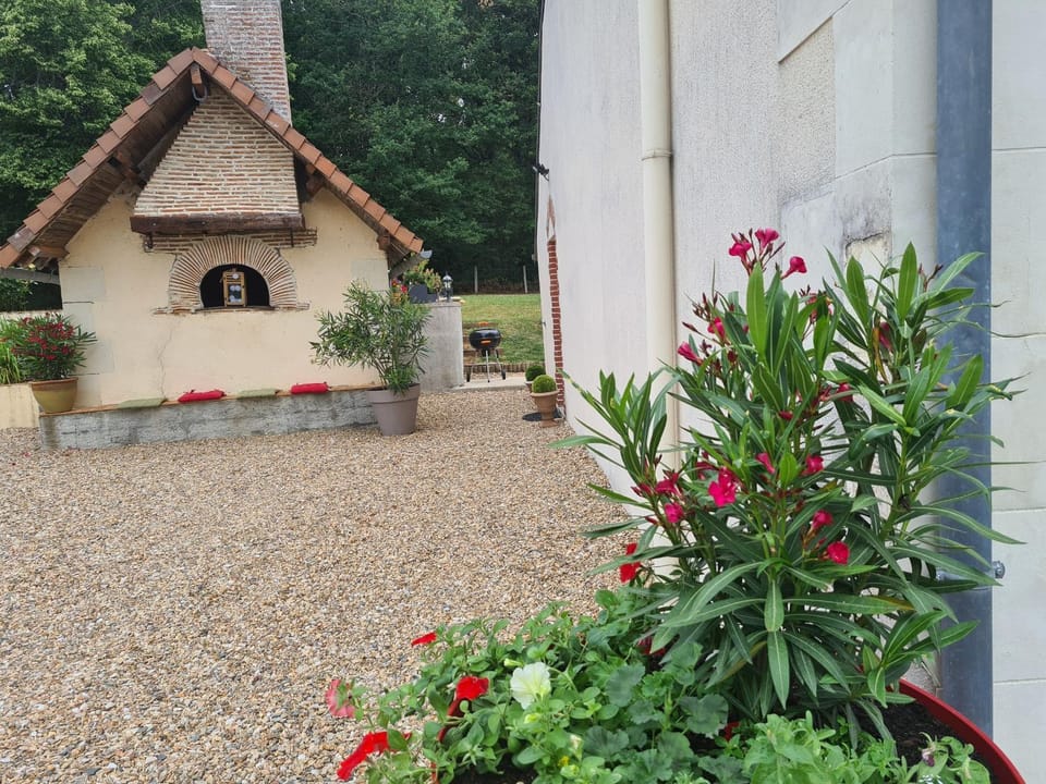 Détente au Moulin: Piscine, Jacuzzi, Animaux Bienvenus - FR-1-591-641 House in Centre-Val de Loire
