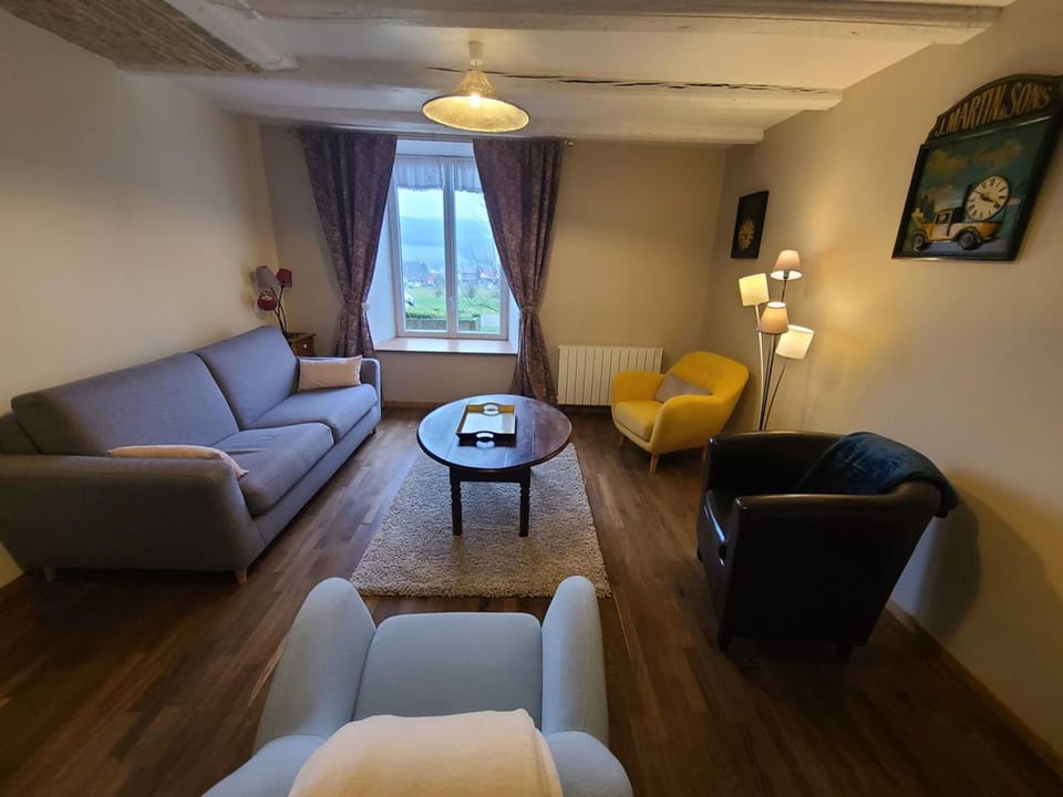 Gîte familial 6 pers, vallée Vosges, proche Vittel, parking, jardin - FR-1-589-697 House in Vosges